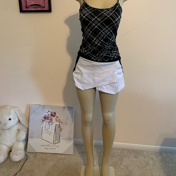 Jessica Simpson Shorts - Picture 1 of 6